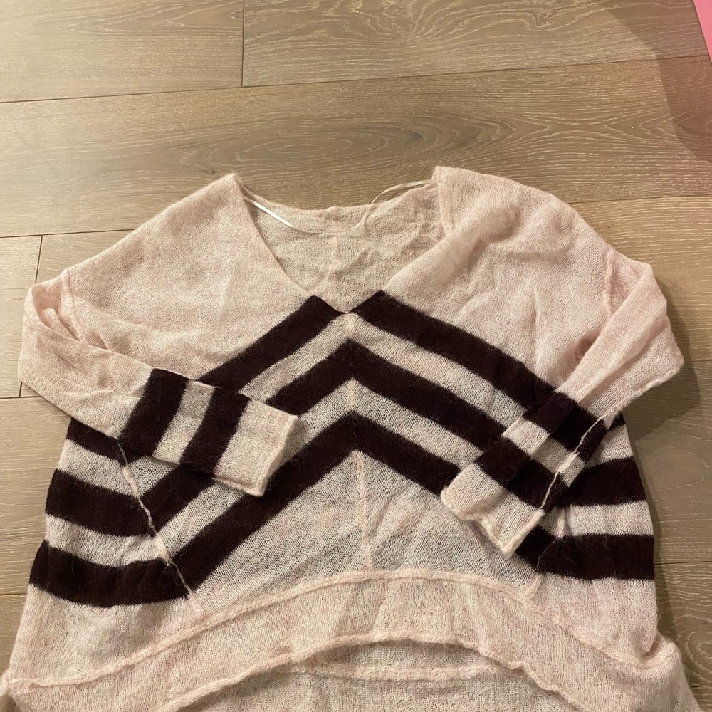 💞Free People baby pink chevron knit sweater💞